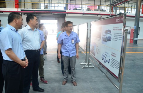 涪陵區區長李洪義一行蒞臨鑫源汽車參觀